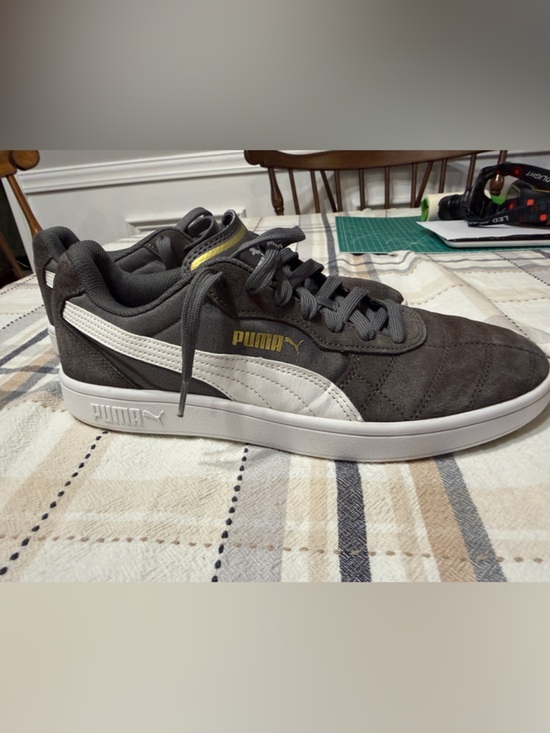 Puma Other - Puma Men’s Gray & White Suede Low-Top Sneaker with Gold Logo
